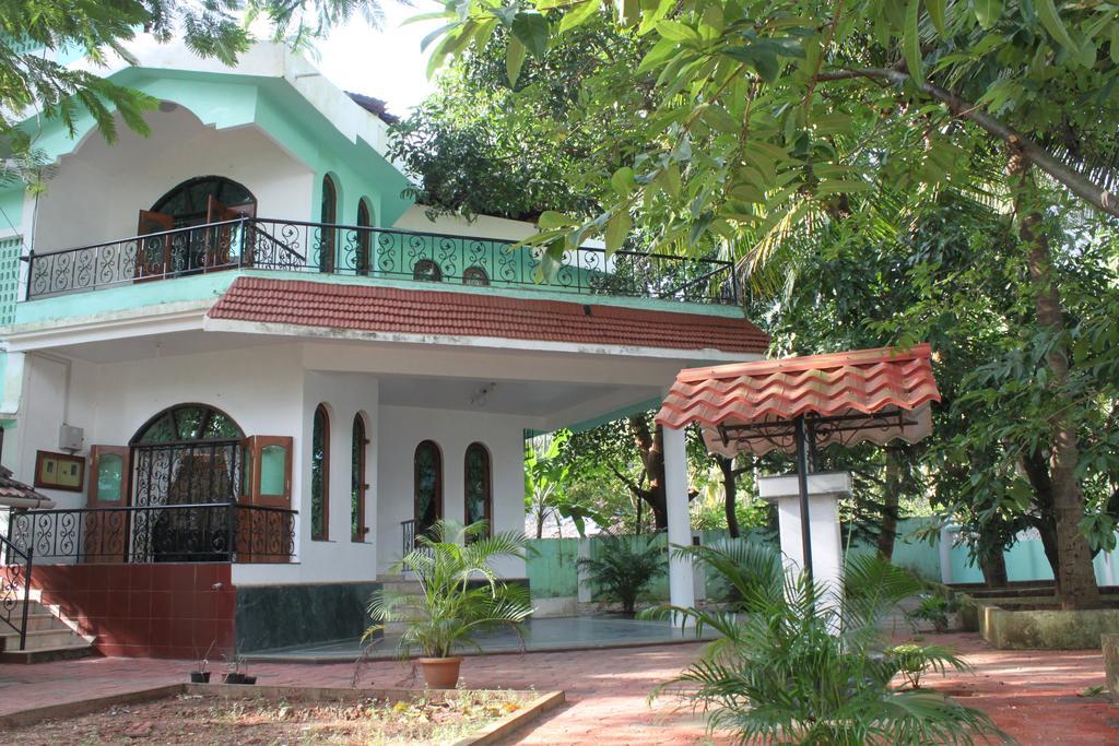 Shalom Dream Home Candolim Esterno foto
